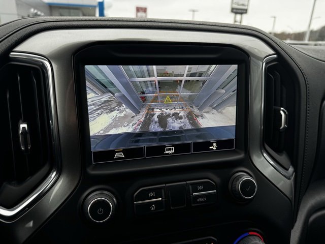 Used 2021 Chevrolet Silverado 1500 LT Trail Boss w/ Convenience Package II image 4