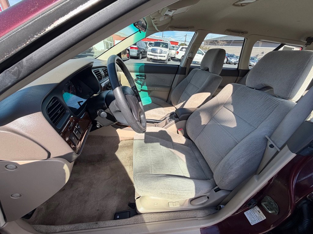 Used 2000 Subaru Outback Wagon image 10