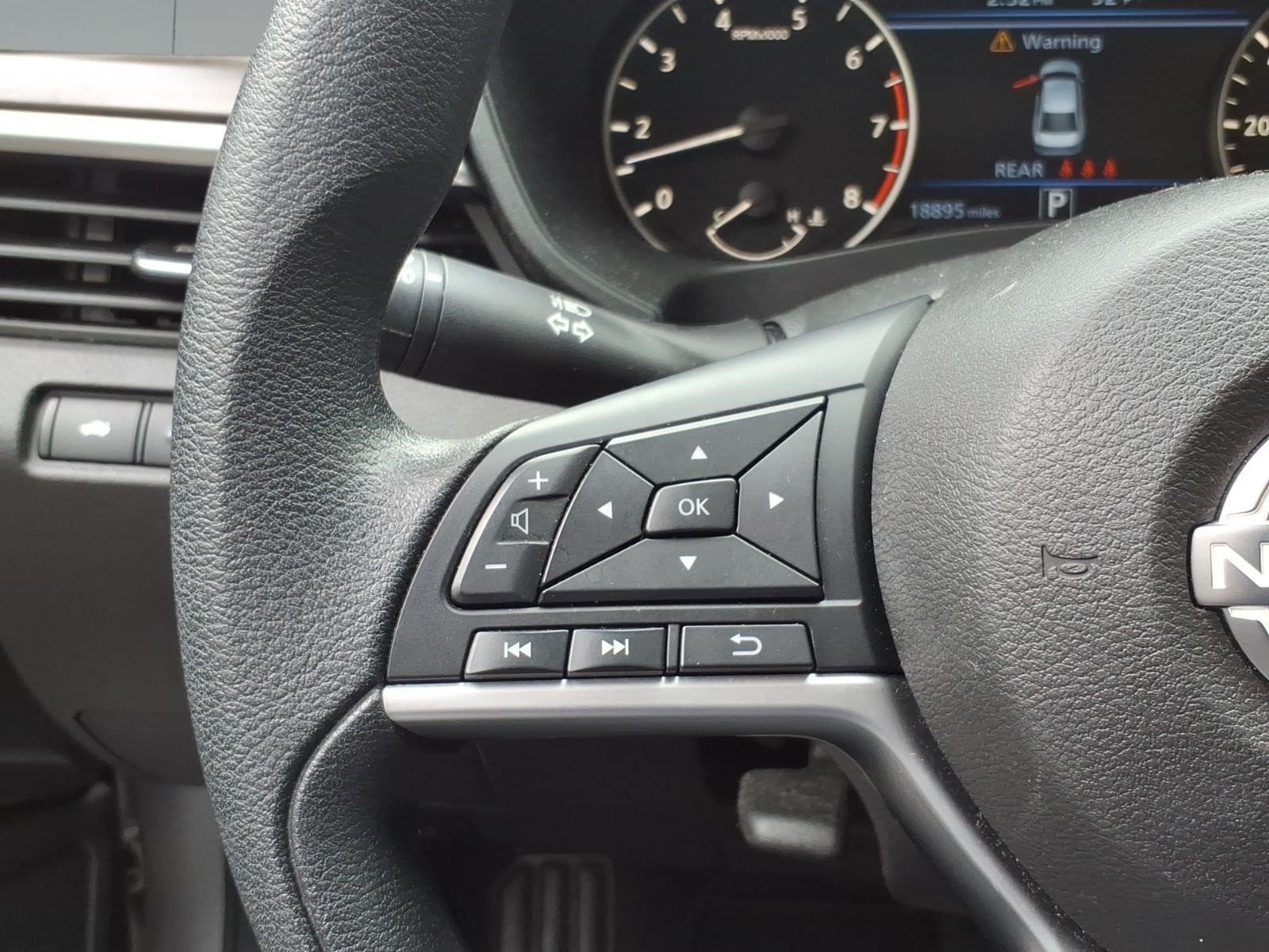 Used 2024 Nissan Altima 2.5 SV AWD/4WD image 10