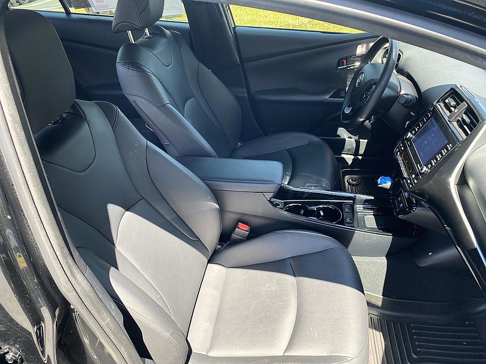 Certified 2022 Toyota Prius FWD image 20