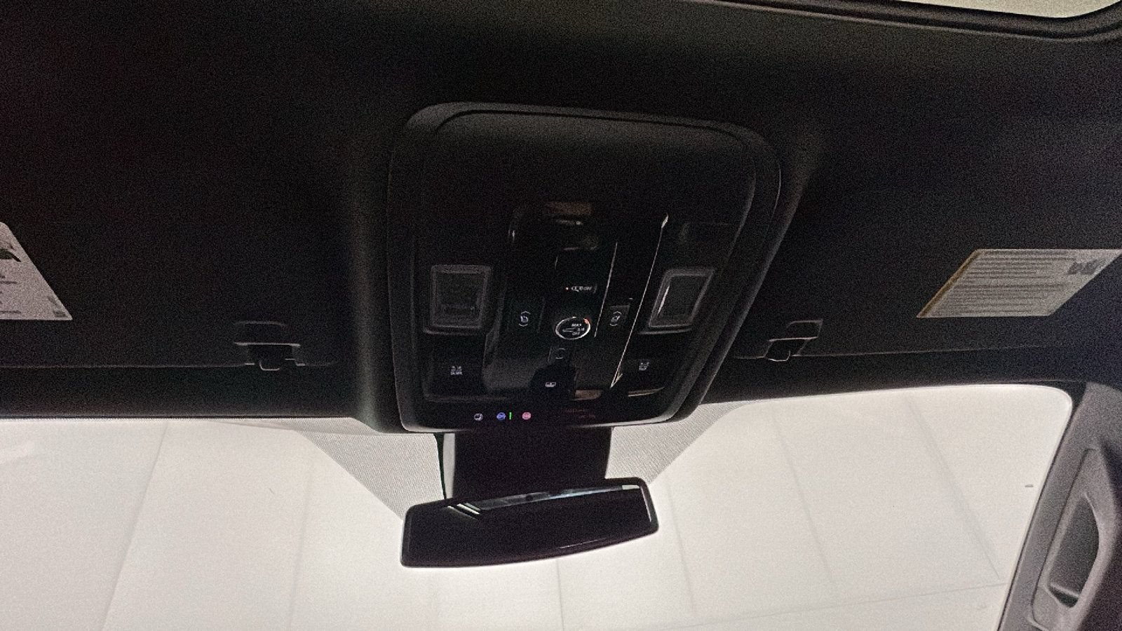 New 2026 GMC Yukon Denali w/ Sun & Power Step Package AWD/4WD image 31