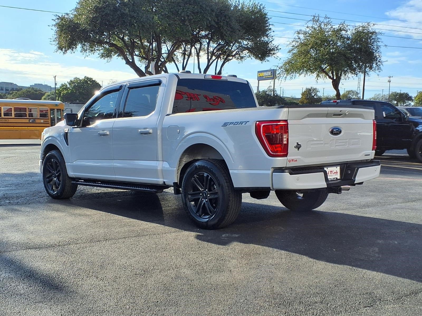 Used 2022 Ford F150 XLT w/ Equipment Group 302A High RWD image 7