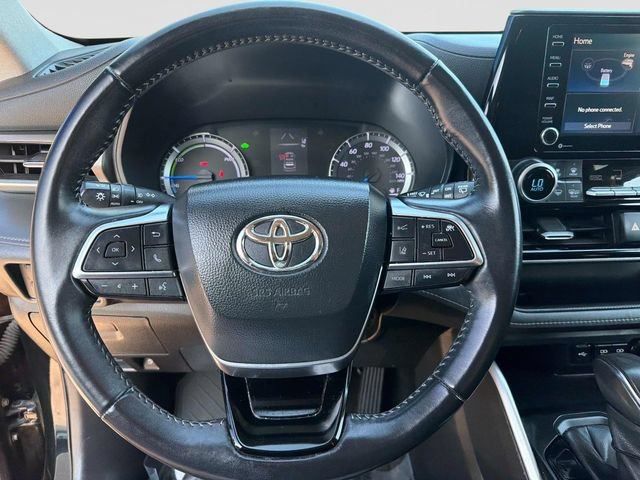 Used 2020 Toyota Highlander LE AWD/4WD image 29