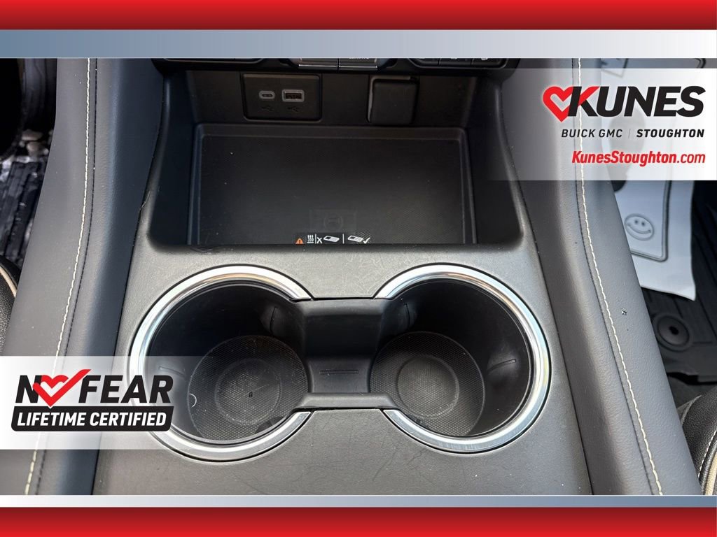 Used 2024 GMC Yukon SLT image 35