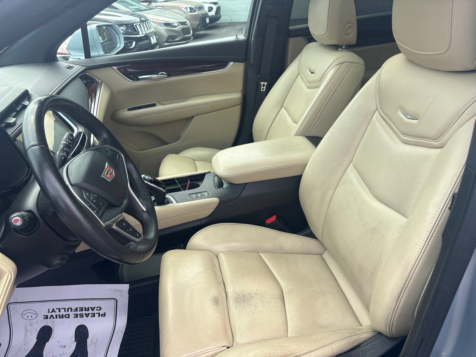 Used 2017 Cadillac XT5 Luxury w/ Driver Awareness Package AWD/4WD image 29