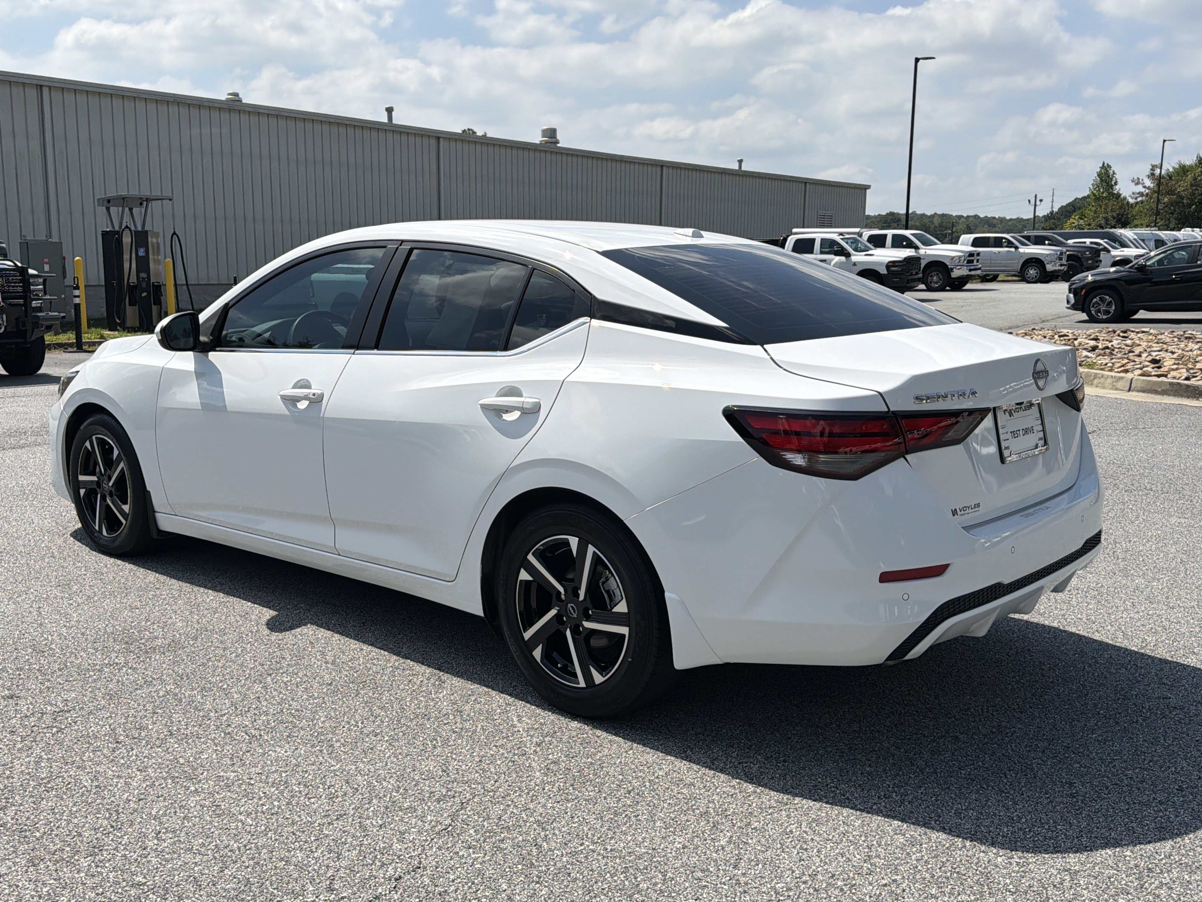 Used 2025 Nissan Sentra SV FWD image 6