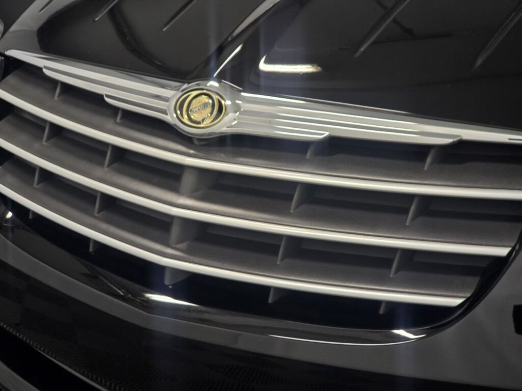 Used 2006 Chrysler Crossfire Limited RWD image 20