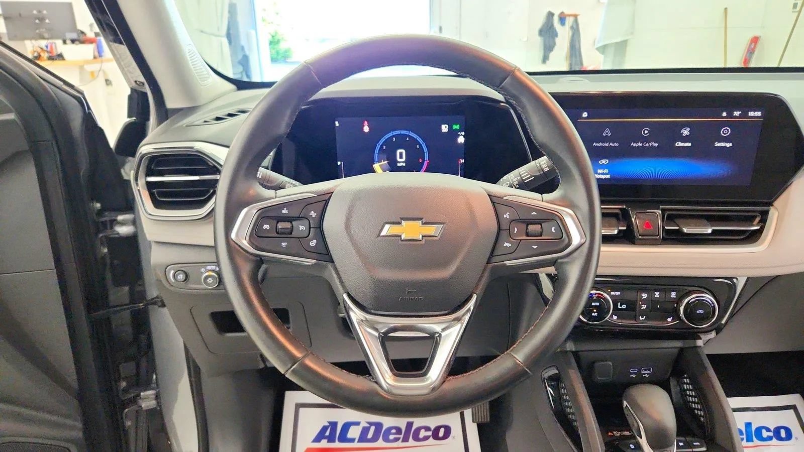 Used 2024 Chevrolet TrailBlazer LT w/ Convenience Package AWD/4WD image 25
