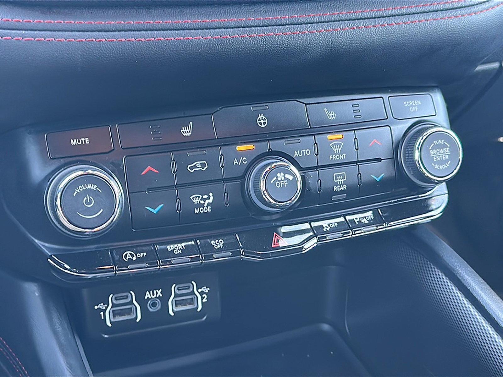 Used 2023 Dodge Durango GT image 34