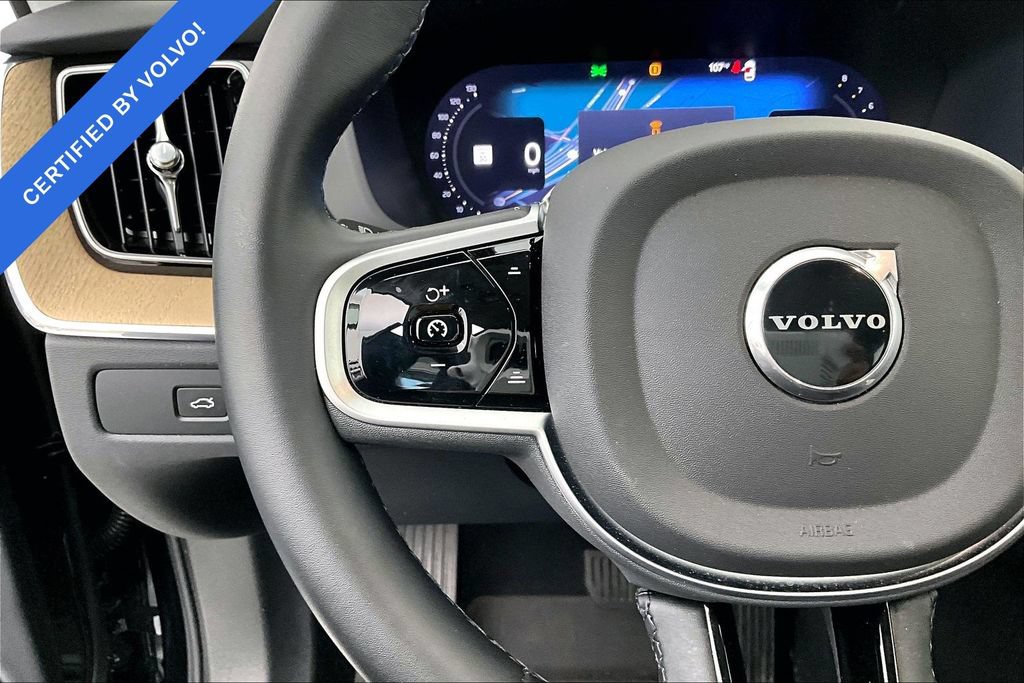 Certified 2026 Volvo XC60 B5 Plus AWD/4WD image 24