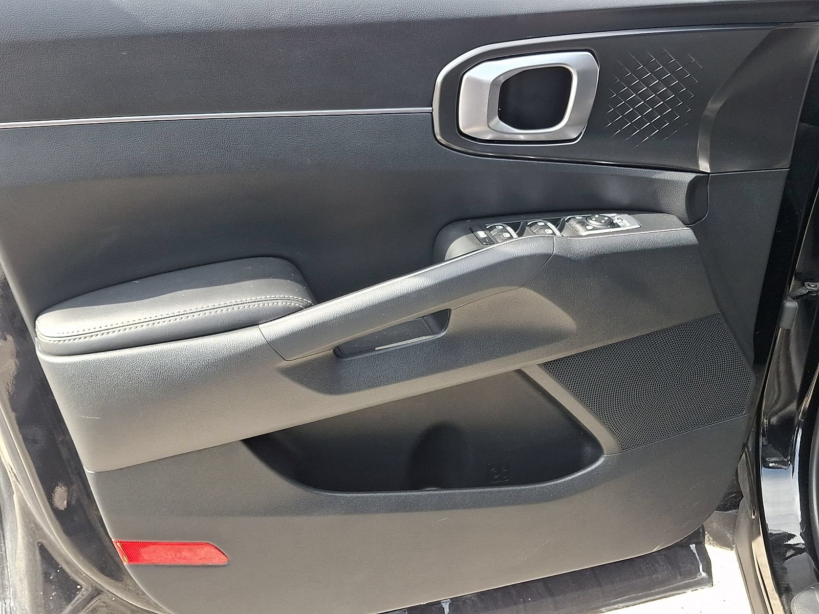 Certified 2023 Kia Sorento EX AWD/4WD image 11