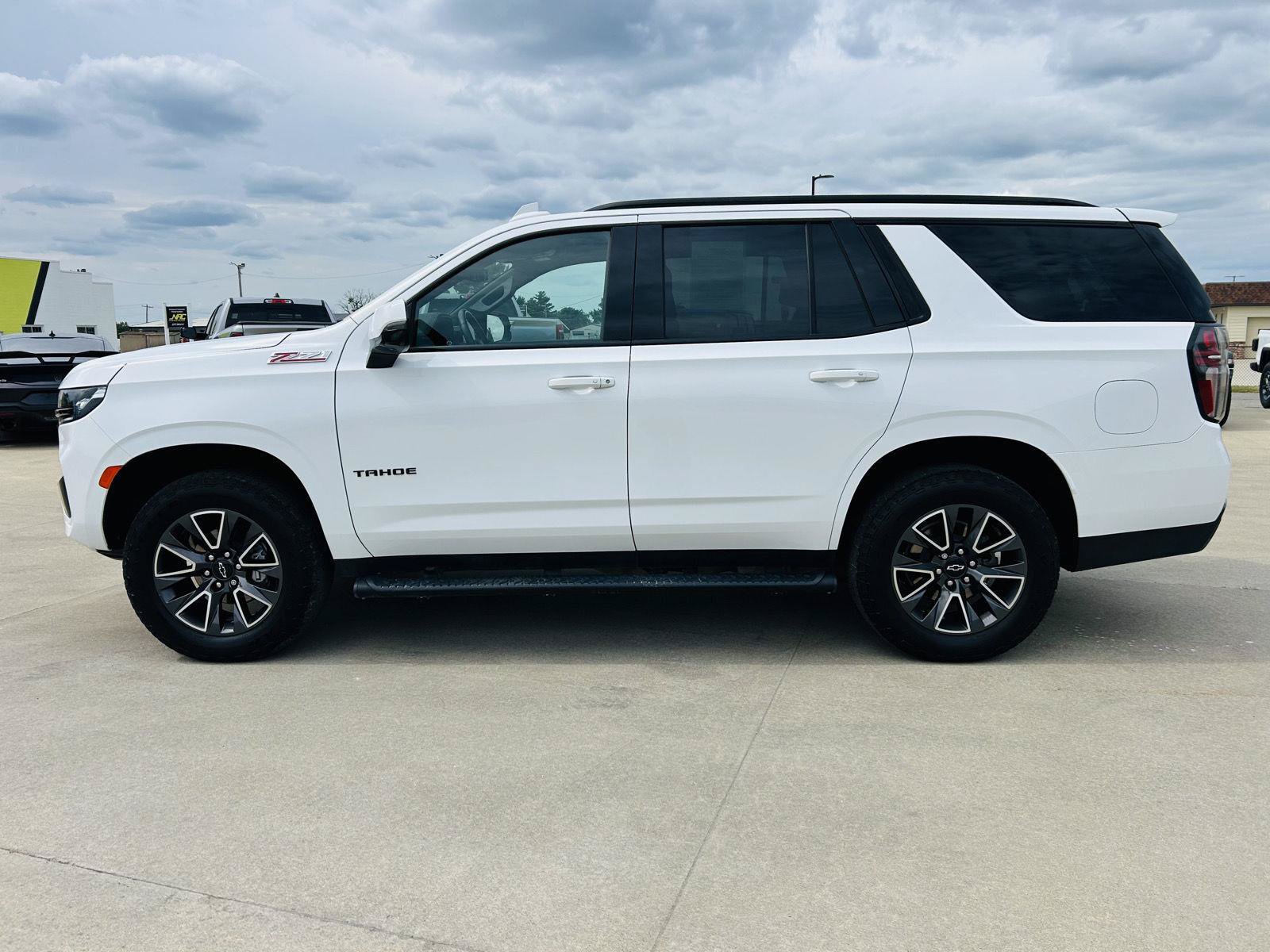 Used 2023 Chevrolet Tahoe Z71 w/ Luxury Package AWD/4WD image 44