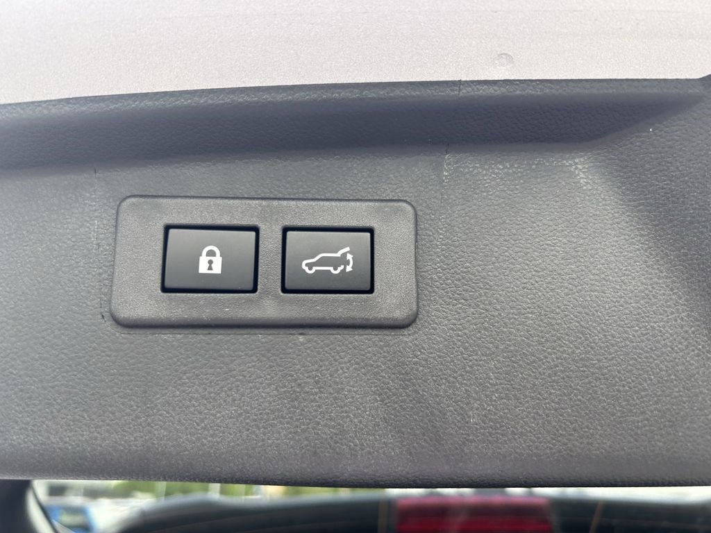 Used 2025 Subaru Outback Limited AWD/4WD image 28