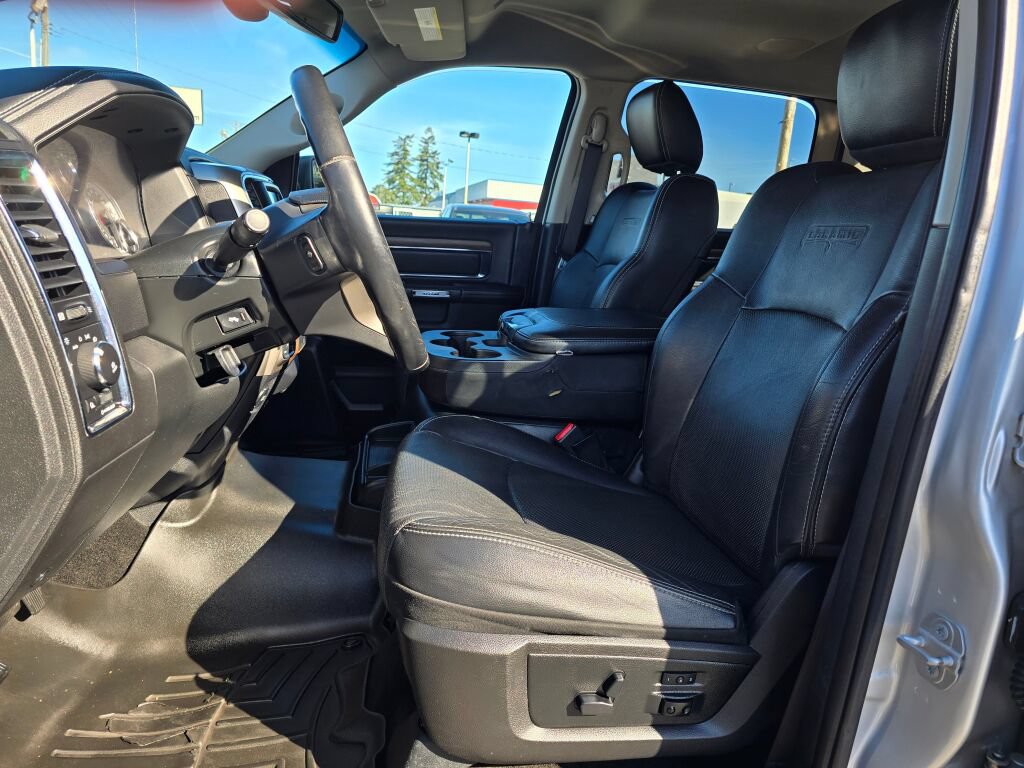 Used 2017 RAM 1500 Laramie AWD/4WD image 17