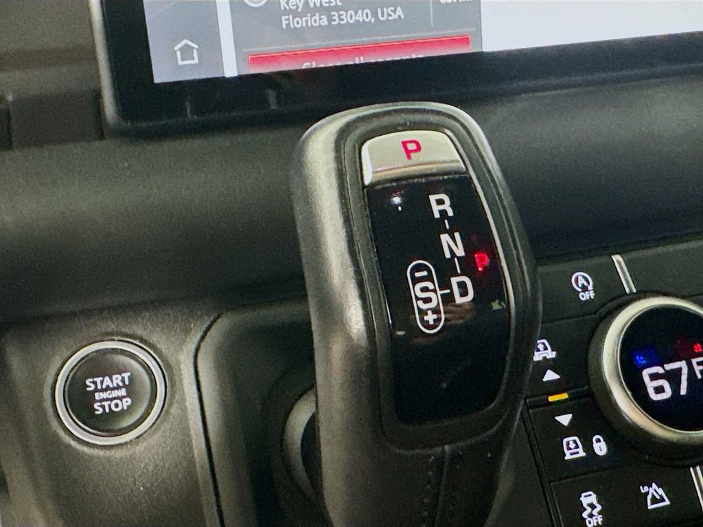 Used 2021 Land Rover Defender 110 X-Dynamic SE AWD/4WD image 17