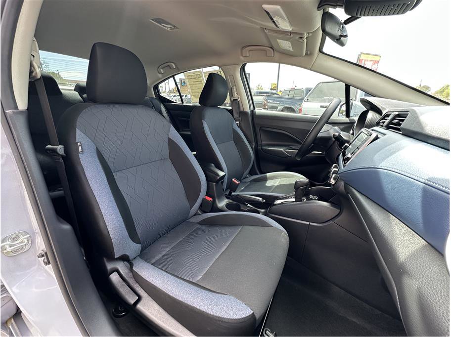 Used 2025 Nissan Versa SV w/ Trunk Package FWD image 4