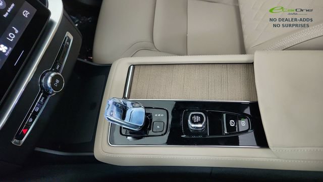Used 2026 Volvo XC90 B5 Plus w/ Protection Package AWD/4WD image 68