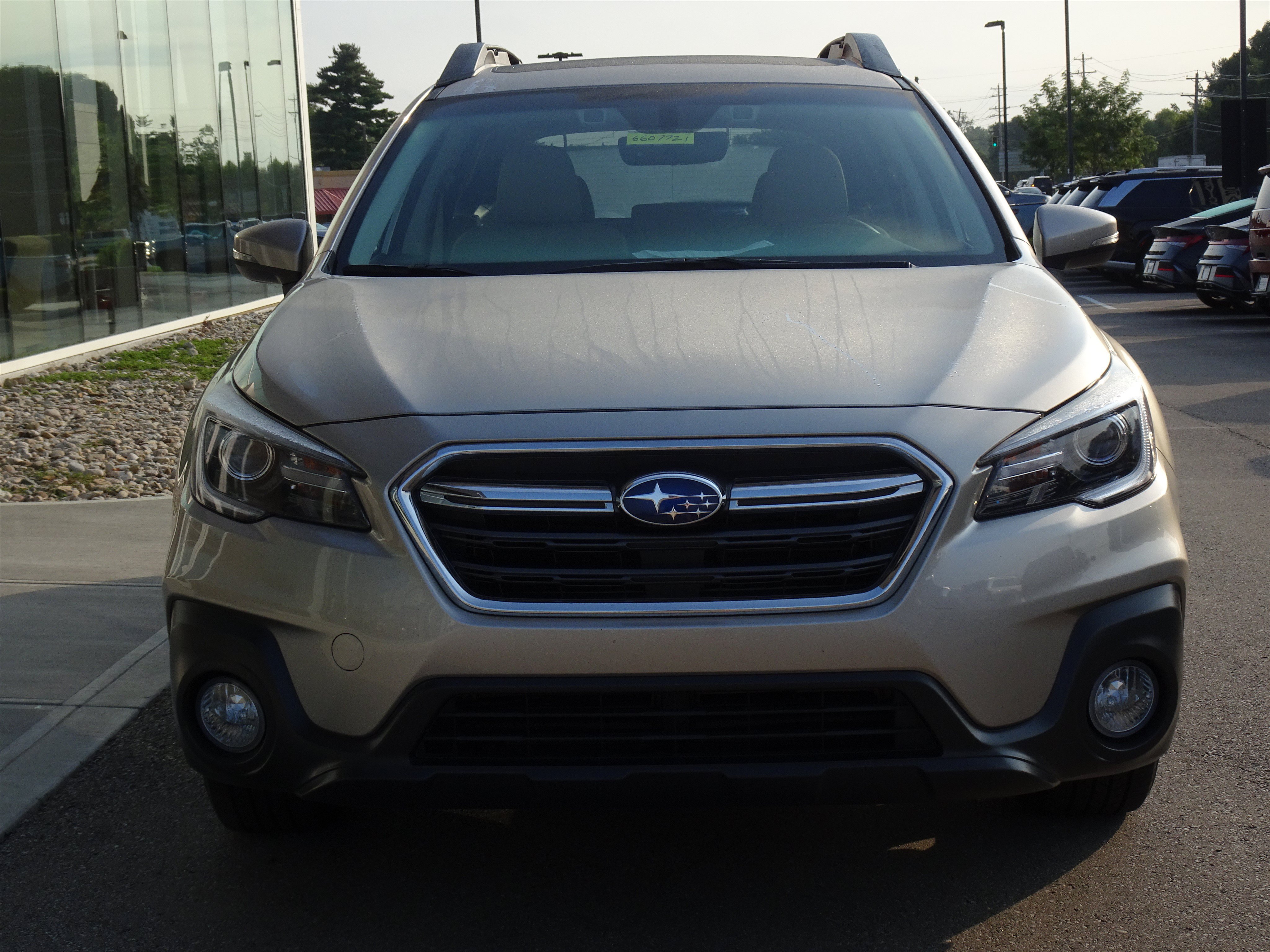 Used 2019 Subaru Outback 2.5i Limited AWD/4WD image 8