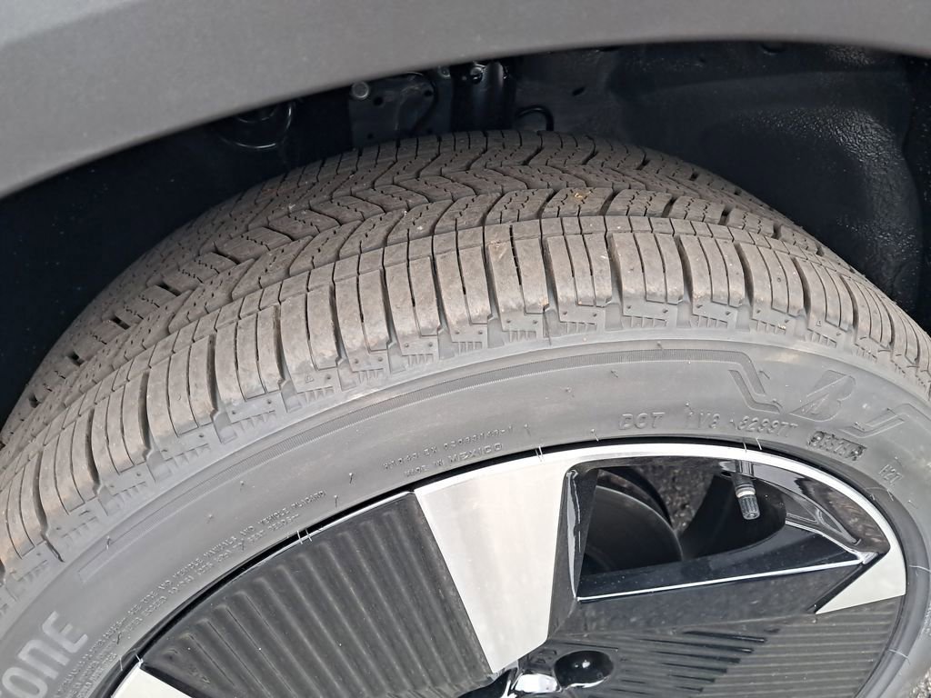 New 2026 Nissan Kicks SR w/ Cold Weather Package image 29