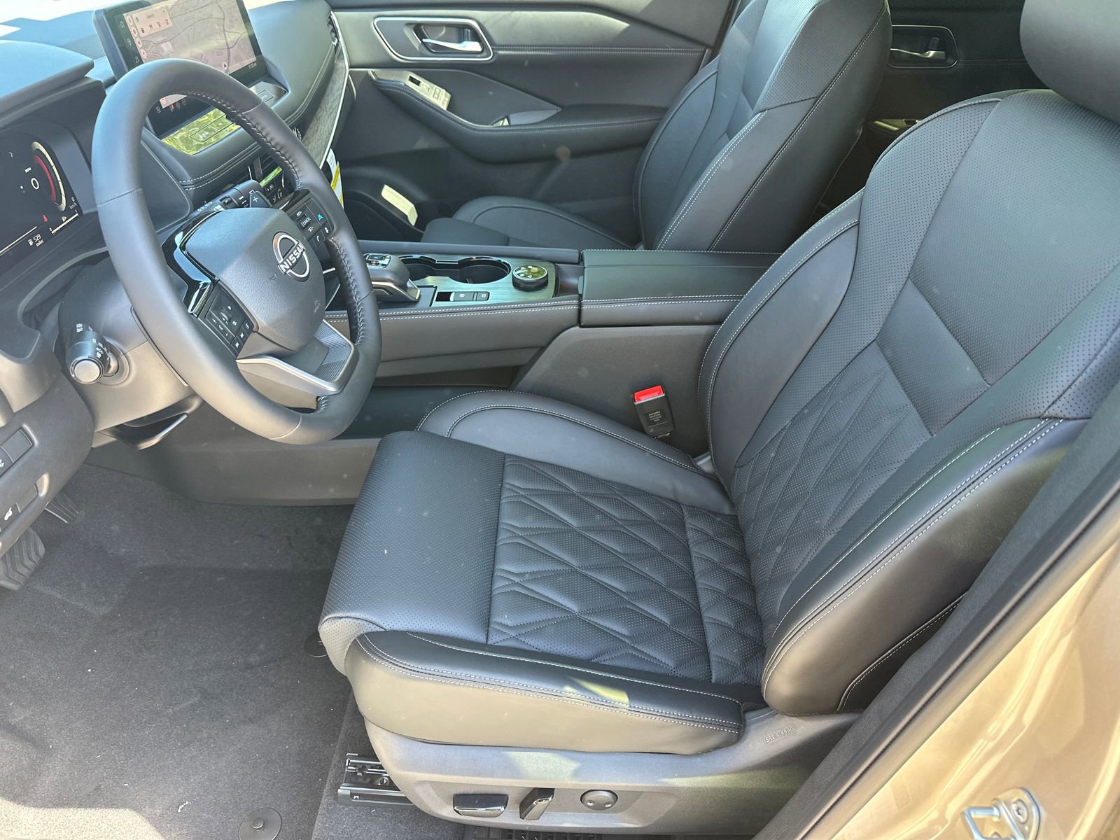New 2026 Nissan Rogue Platinum w/ Platinum Premium Package image 7