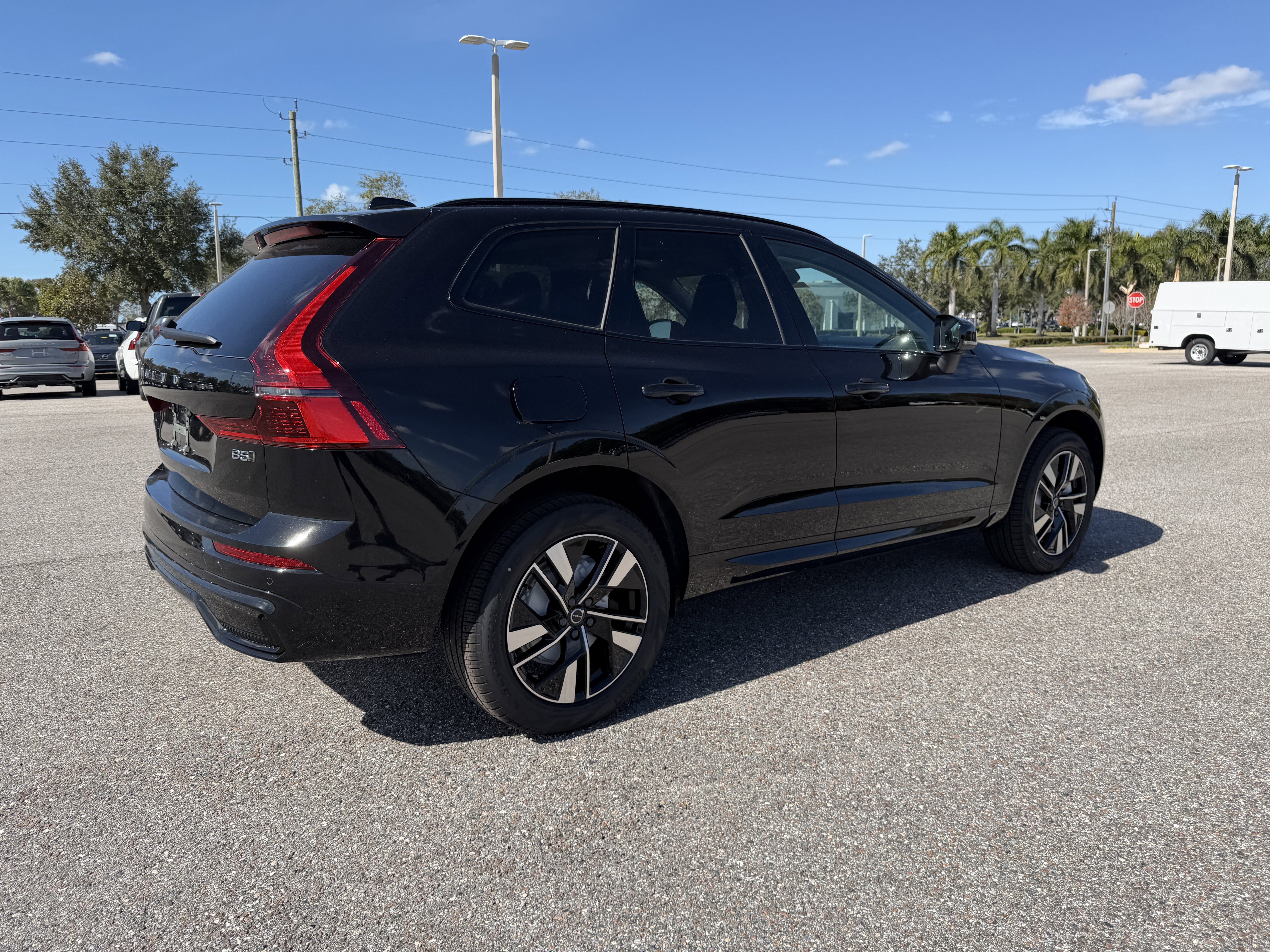 New 2026 Volvo XC60 B5 Core image 3