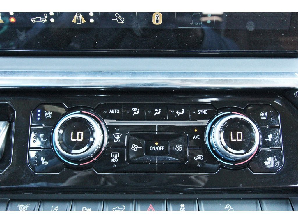Used 2025 GMC Sierra 2500 Denali Ultimate AWD/4WD image 29