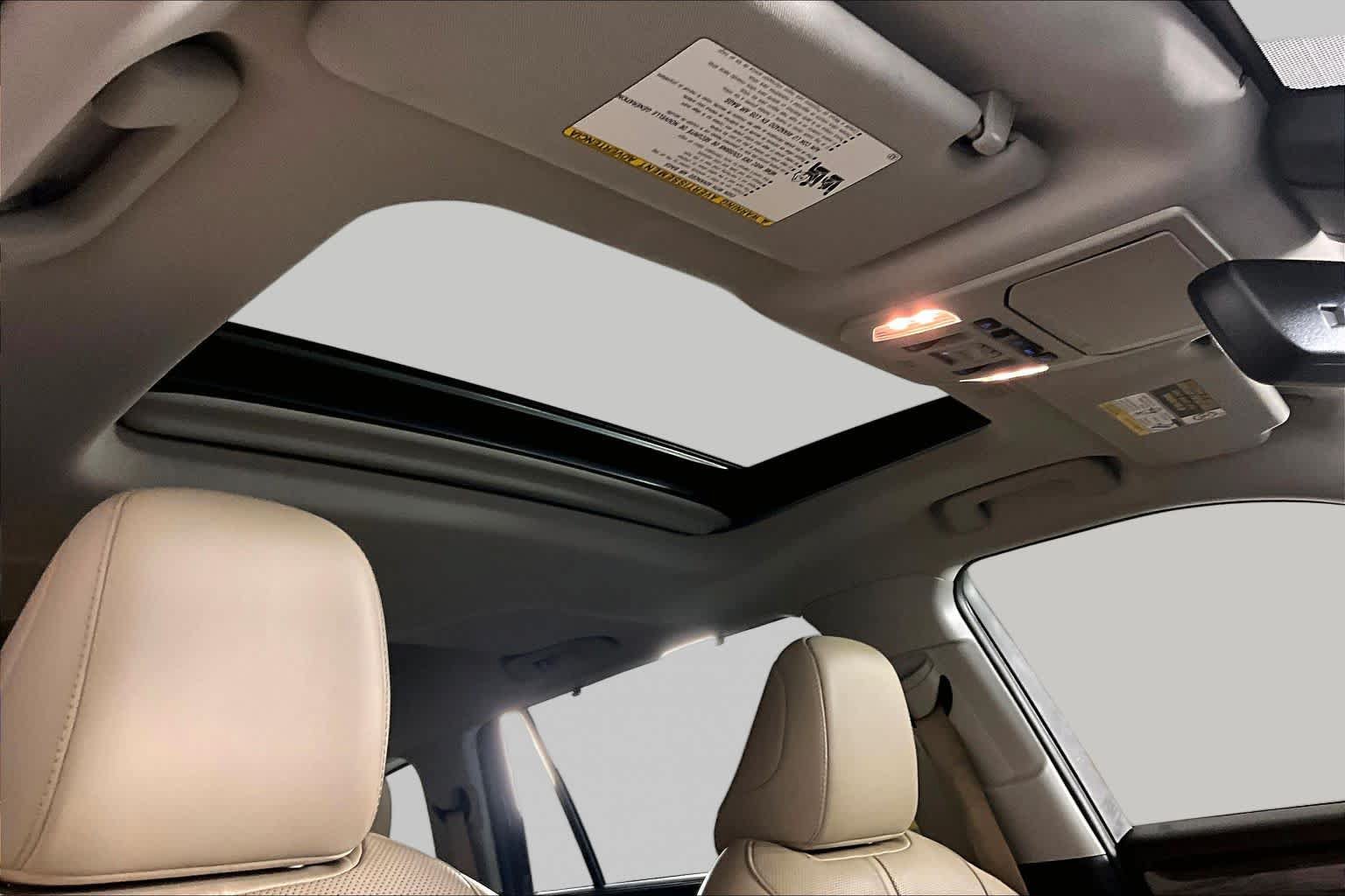 Used 2020 Toyota Highlander Limited FWD image 14