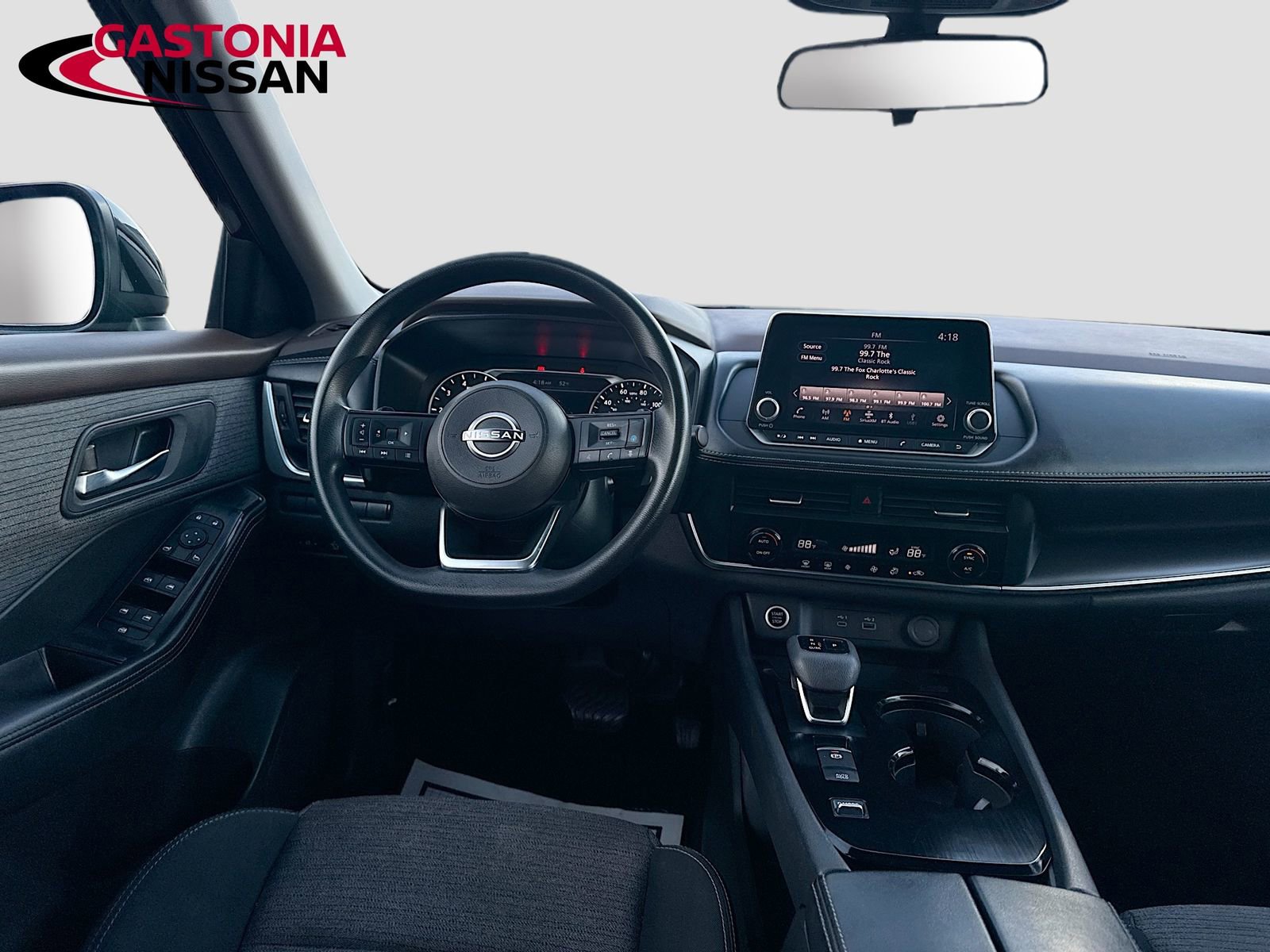 Used 2023 Nissan Rogue SV image 27