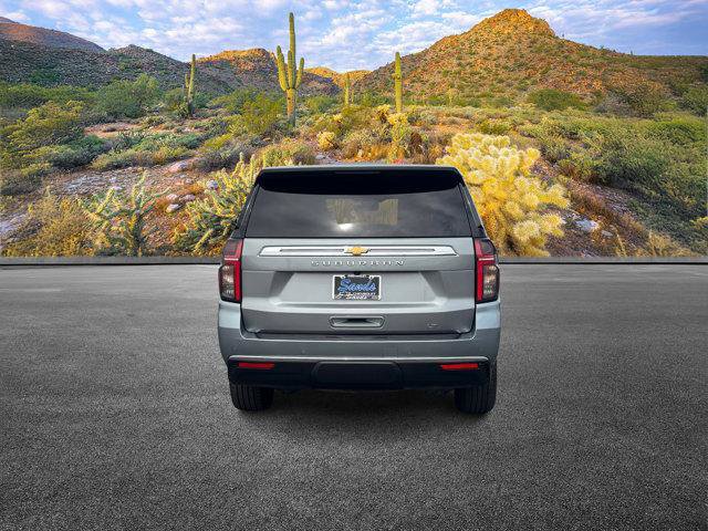 Used 2023 Chevrolet Suburban LT RWD image 6