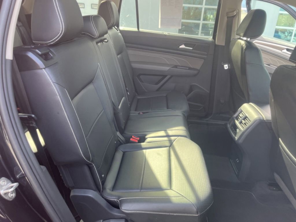 Used 2023 Volkswagen Atlas SEL AWD/4WD image 14