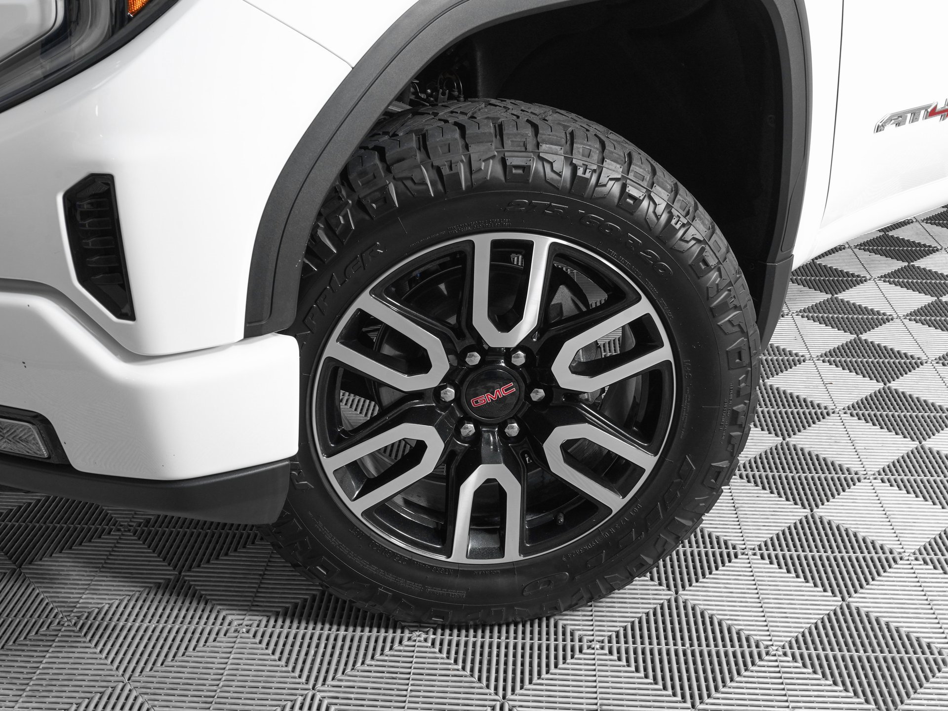Used 2023 GMC Sierra 1500 AT4 w/ AT4 Premium Package image 31