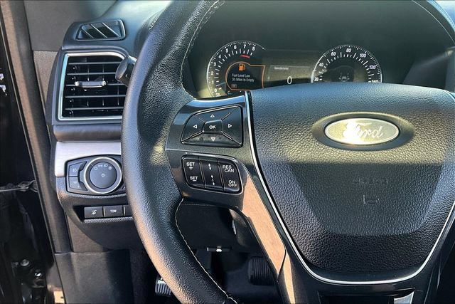 Used 2019 Ford Explorer Platinum AWD/4WD image 11