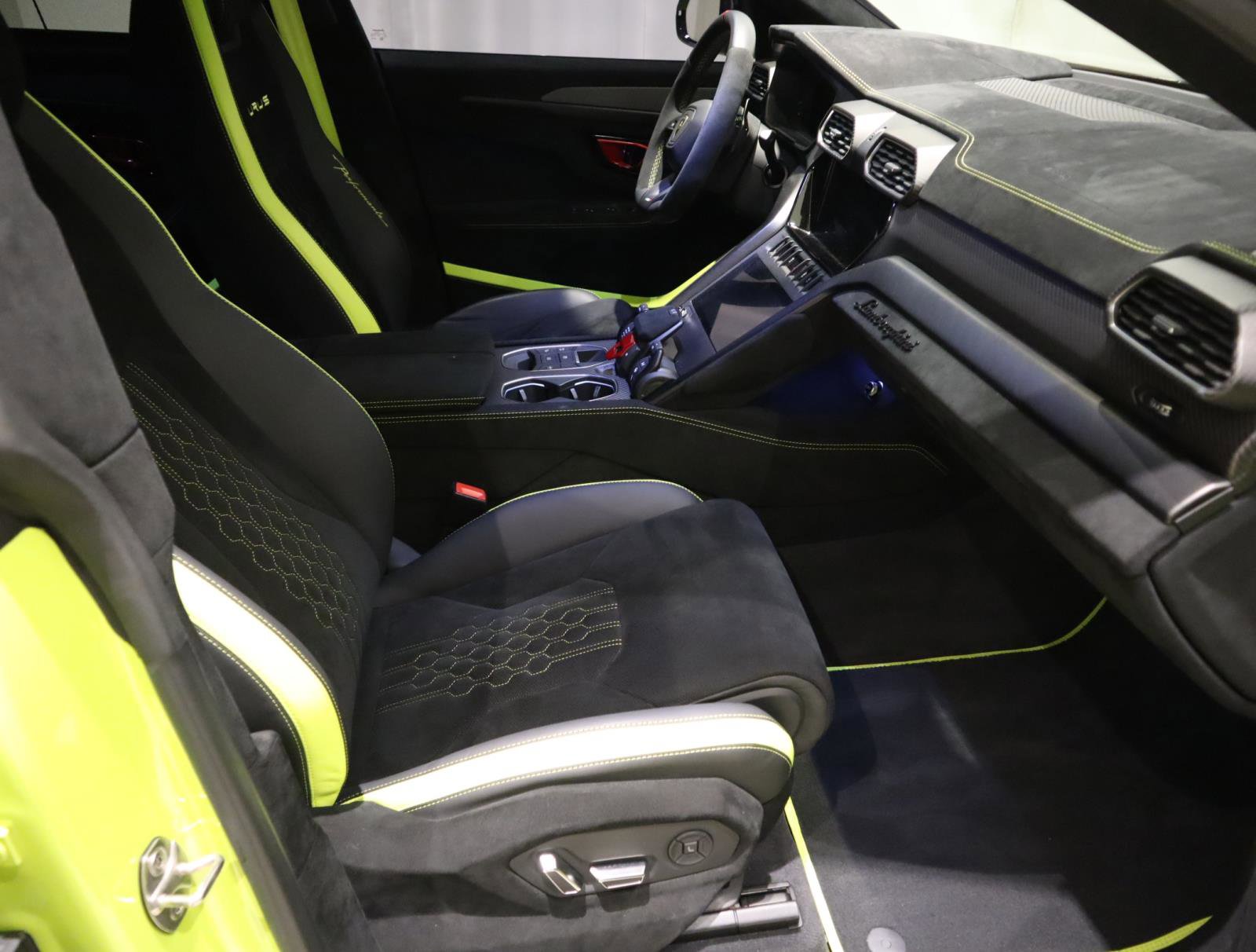 Used 2023 Lamborghini Urus Performante image 16