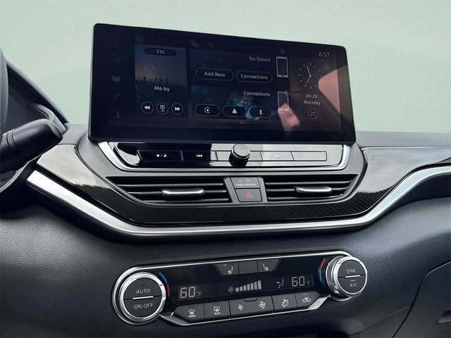 New 2025 Nissan Altima 2.5 SR w/ SR Premium Package FWD image 25
