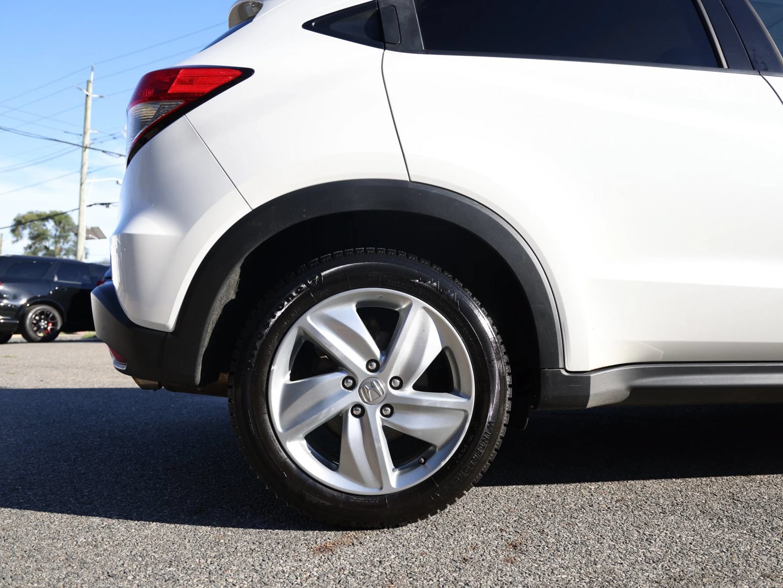 Used 2019 Honda HR-V EX image 11