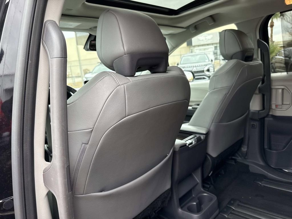 Used 2023 Toyota Sienna XLE image 11