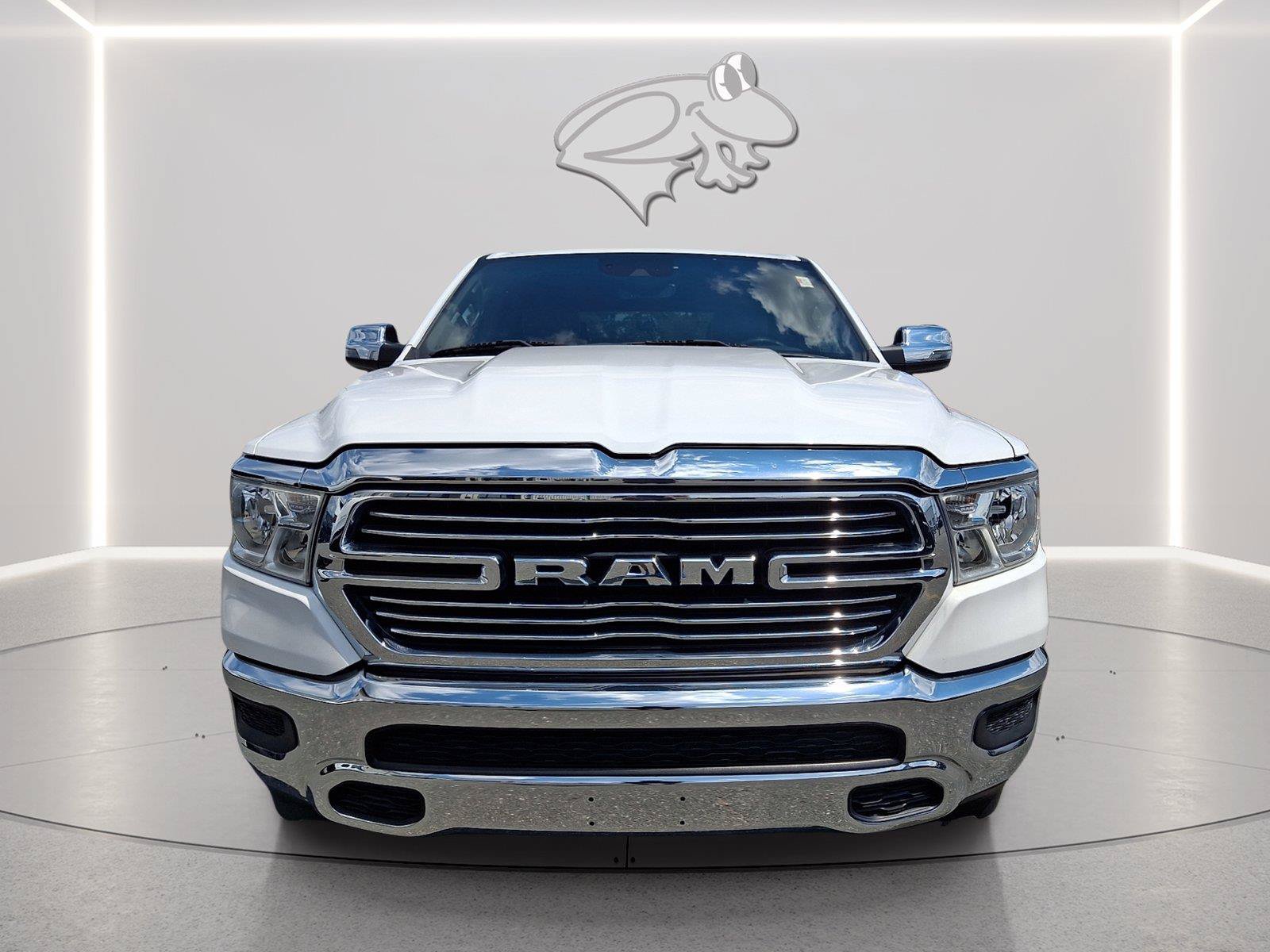Used 2024 RAM 1500 Laramie AWD/4WD image 7