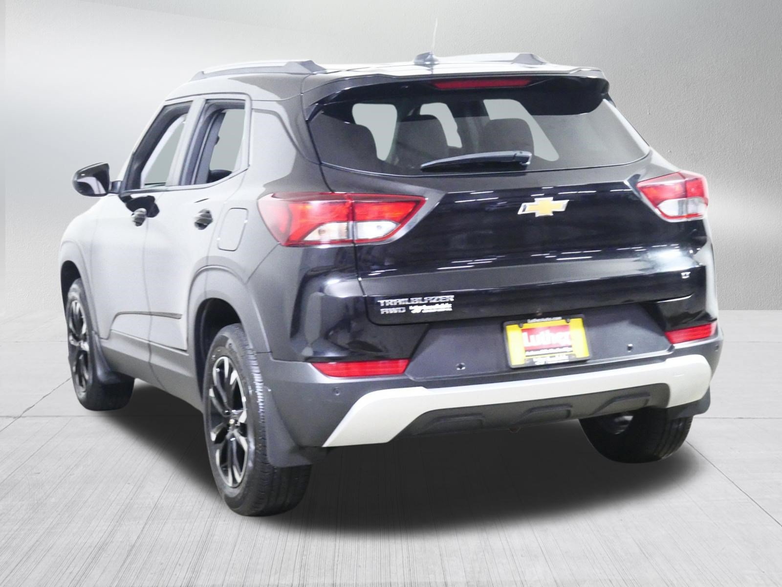 Used 2023 Chevrolet TrailBlazer LT w/ Convenience Package AWD/4WD image 5