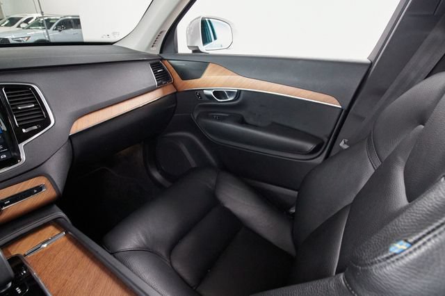 Certified 2023 Volvo XC90 B6 Plus AWD/4WD image 8