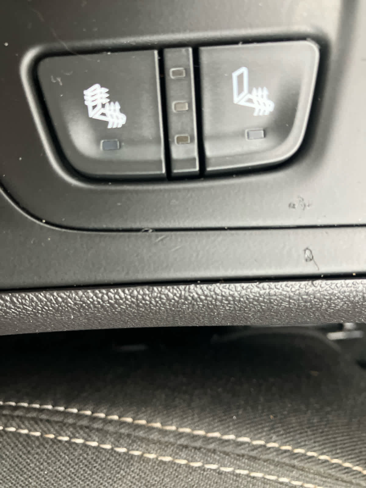 Used 2022 GMC Terrain SLE w/ Driver Convenience Package image 32