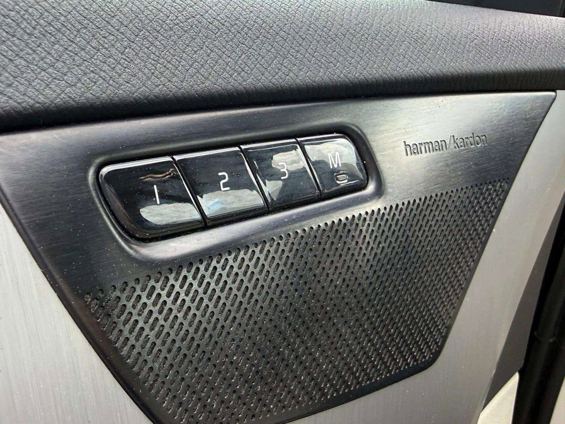 Used 2023 Volvo XC90 B5 Core w/ Protection Package Premier image 40