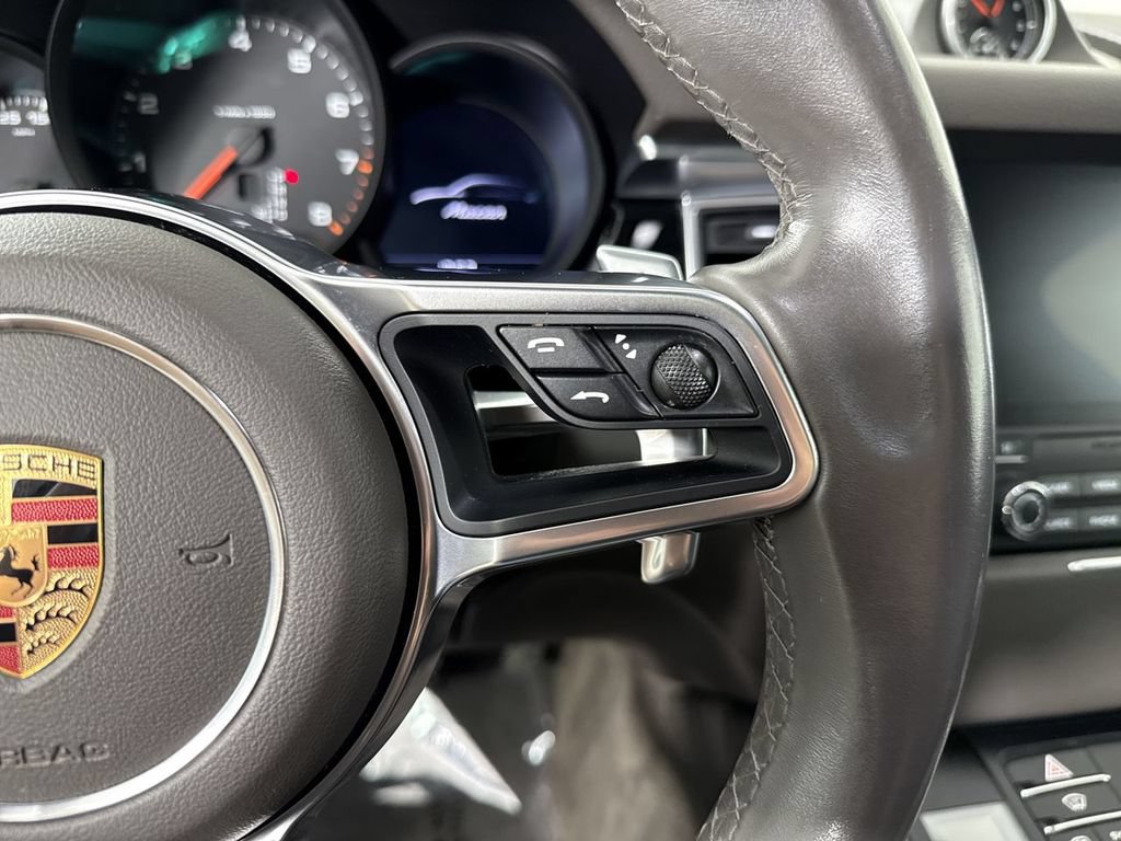Certified 2017 Porsche Macan AWD/4WD image 38