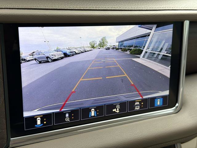 Used 2021 GMC Yukon Denali w/ Denali Premium Package AWD/4WD image 19