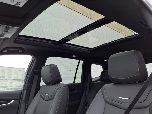New 2025 Cadillac XT6 Premium Luxury image 8