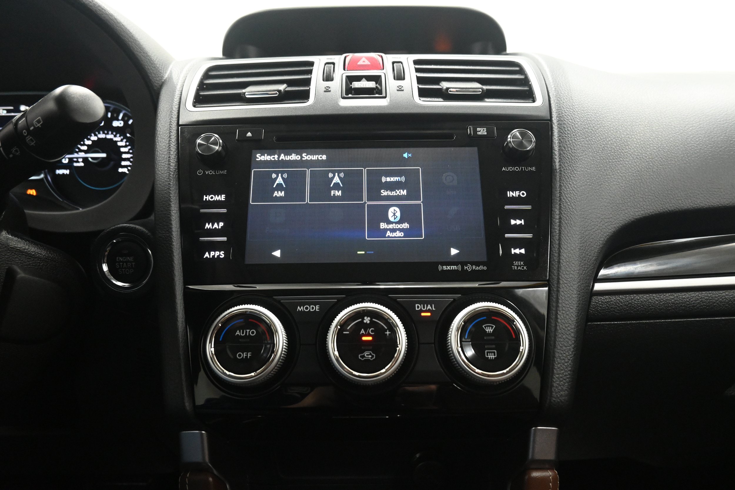 Used 2018 Subaru Forester 2.5i Touring w/ Popular Package #3B AWD/4WD image 19