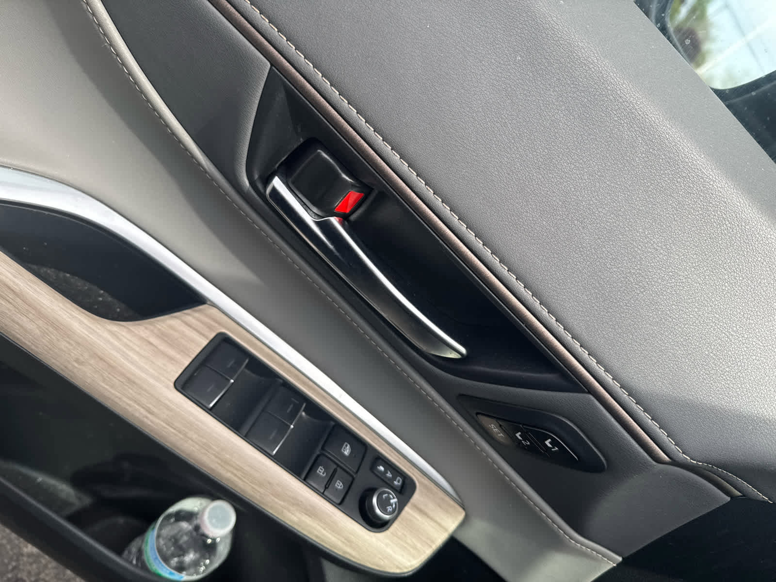 Used 2023 Toyota Venza Limited AWD/4WD image 11