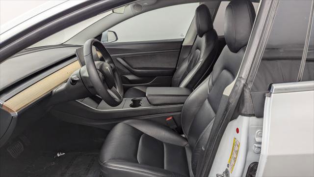 Used 2020 Tesla Model 3 Standard Range image 13