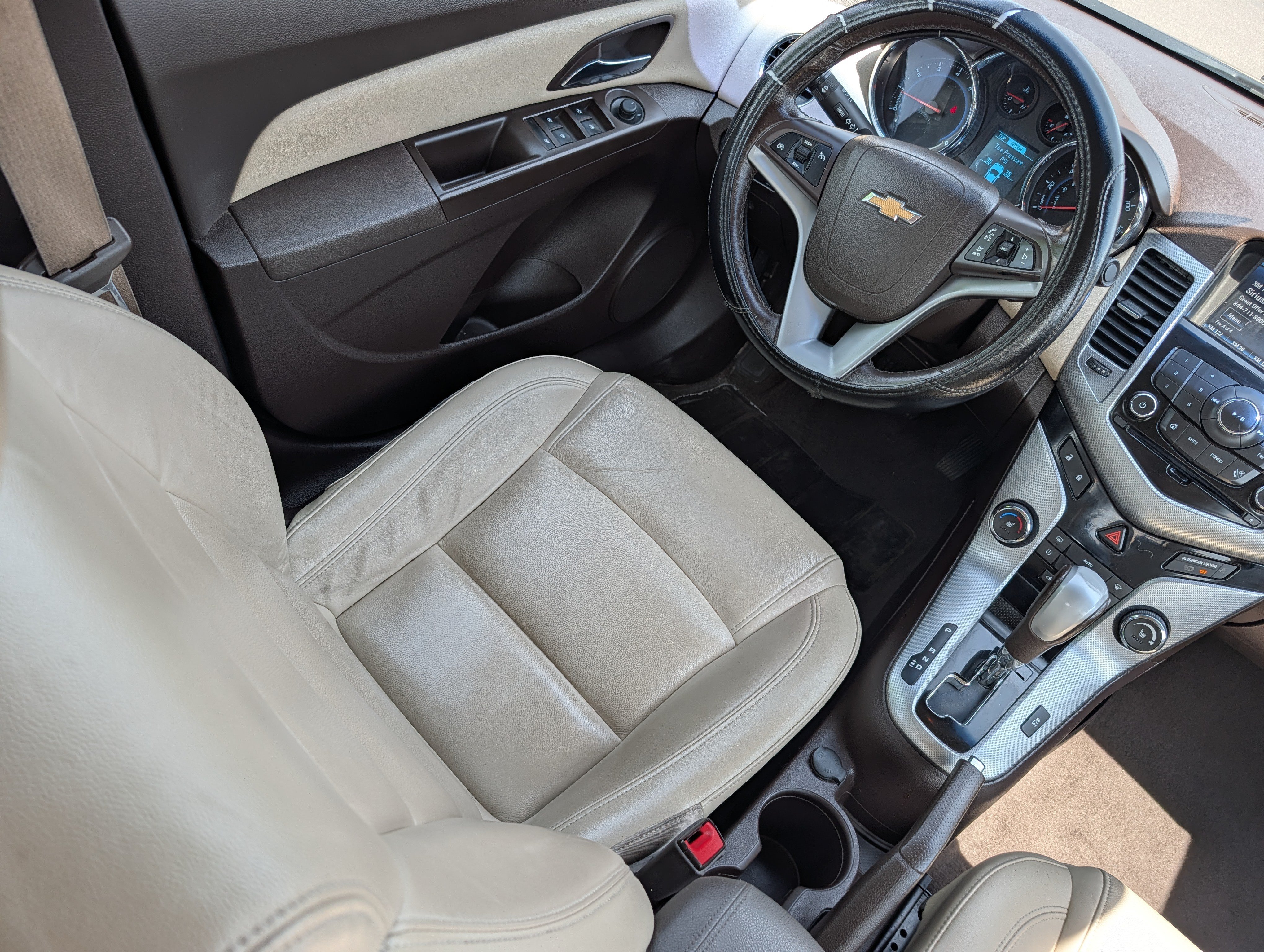 Used 2014 Chevrolet Cruze LTZ w/ RS Package FWD image 9