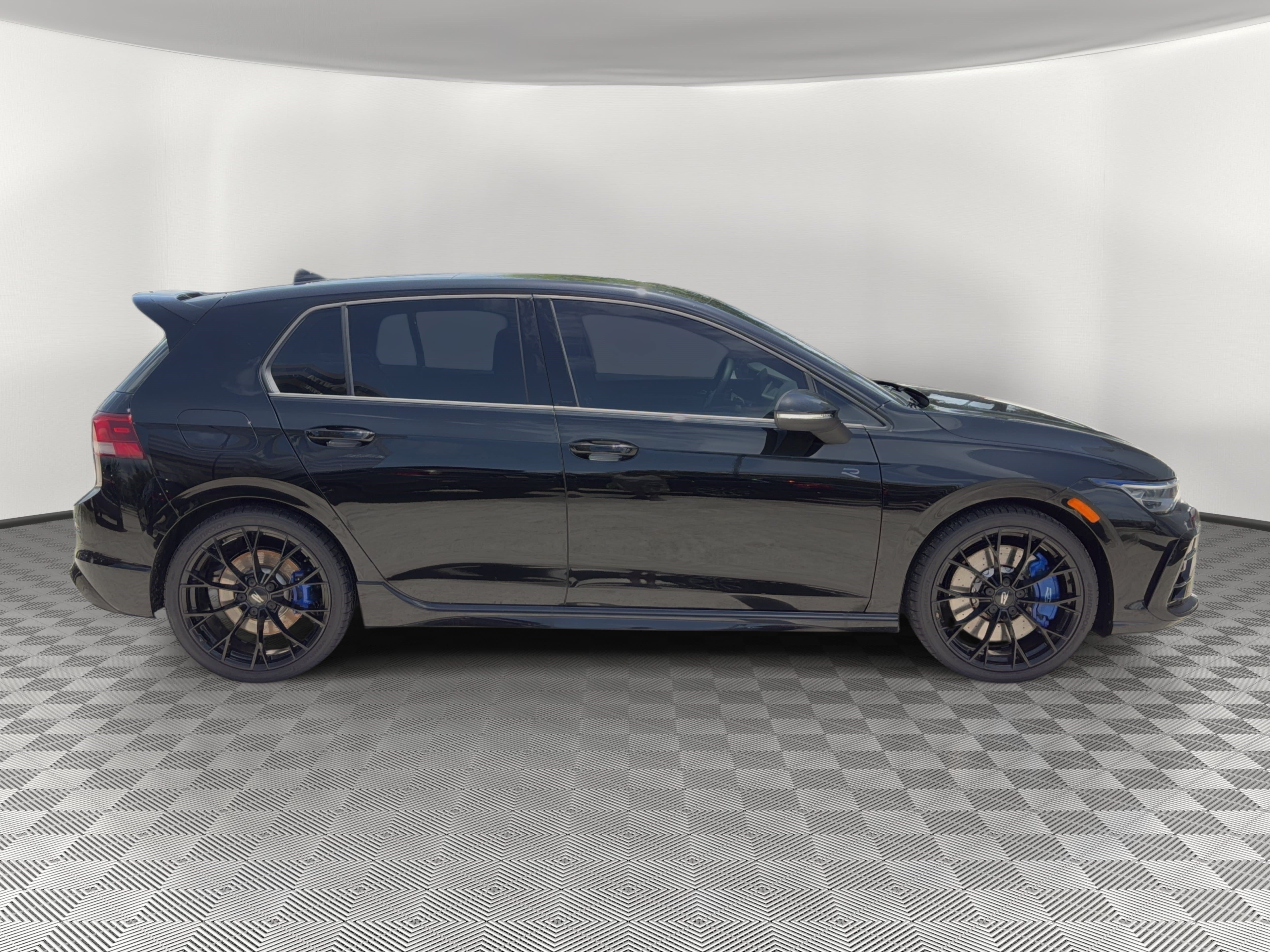 Used 2026 Volkswagen Golf AWD/4WD image 8