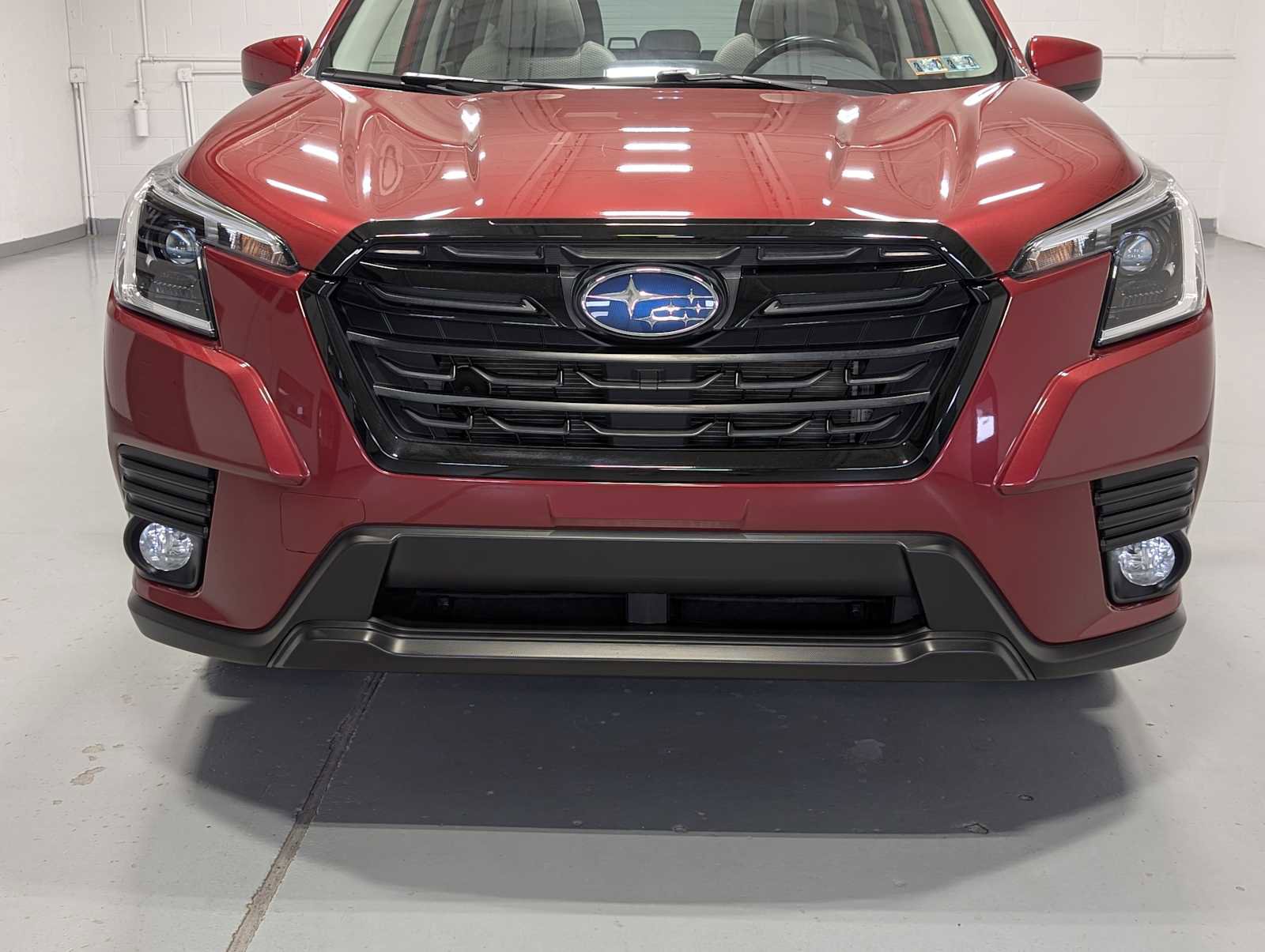 Used 2023 Subaru Forester Premium AWD/4WD image 2